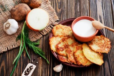6 receptů bramboráků které jsou prostě mňam