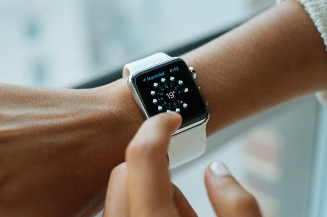 smart-watch-821557_960_720[1/>